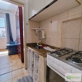 Kitnet em Praia Grande, bairro Ocian