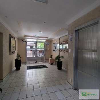 Kitnet em Praia Grande, bairro Ocian