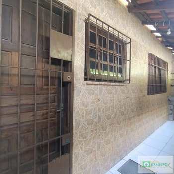 Sobrado em Praia Grande, bairro Ocian