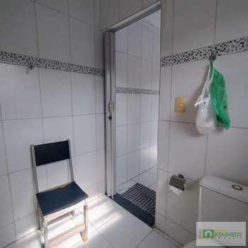 Sobrado em Praia Grande, bairro Ocian