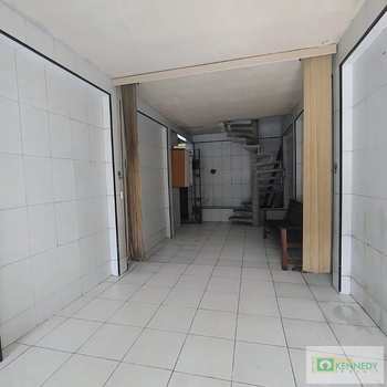 Sobrado em Praia Grande, bairro Ocian