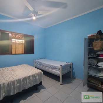 Sobrado em Praia Grande, bairro Ocian