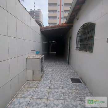 Casa em Praia Grande, bairro Ocian