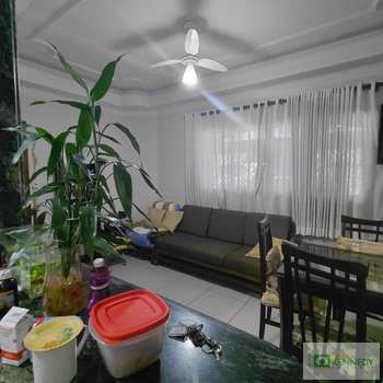 Casa em Praia Grande, bairro Mirim