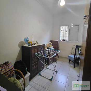Casa em Praia Grande, bairro Mirim