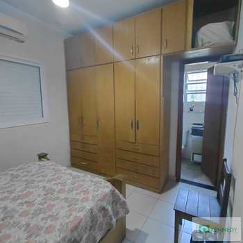 Casa em Praia Grande, bairro Mirim