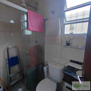 Casa em Praia Grande, bairro Mirim