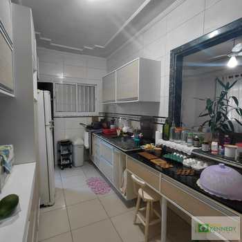 Casa em Praia Grande, bairro Mirim