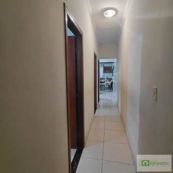 Casa em Praia Grande, bairro Mirim