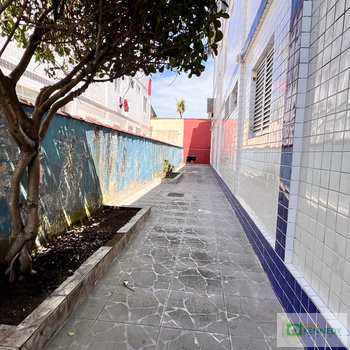 Kitnet em Praia Grande, bairro Ocian