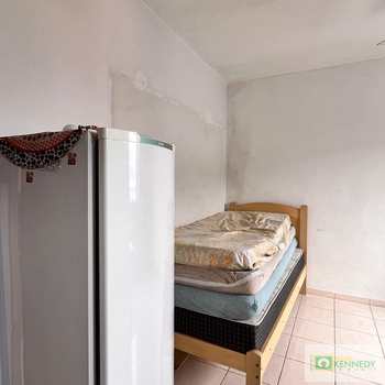 Kitnet em Praia Grande, bairro Ocian