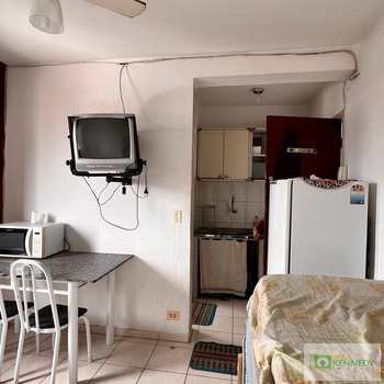 Kitnet em Praia Grande, bairro Ocian