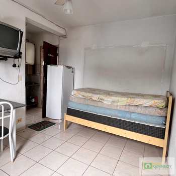 Kitnet em Praia Grande, bairro Ocian