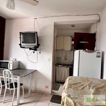 Kitnet em Praia Grande, bairro Ocian