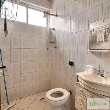 Kitnet em Praia Grande, bairro Ocian