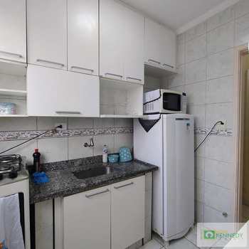 Apartamento em Praia Grande, bairro Tupi