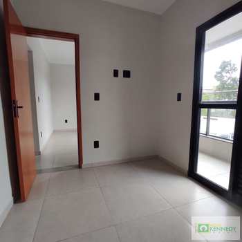 Casa de Condomínio em Praia Grande, bairro Melvi