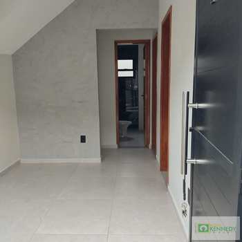 Casa de Condomínio em Praia Grande, bairro Melvi