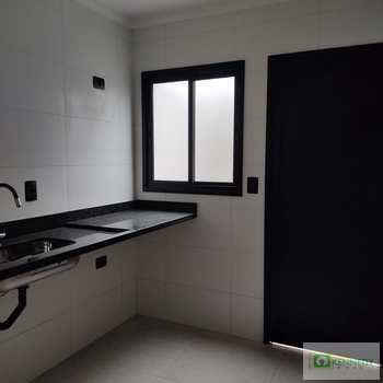 Casa de Condomínio em Praia Grande, bairro Melvi