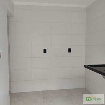 Casa de Condomínio em Praia Grande, bairro Melvi