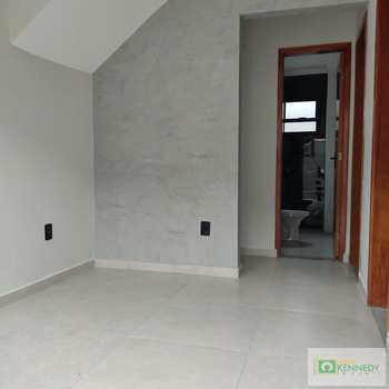 Casa de Condomínio em Praia Grande, bairro Melvi