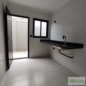 Casa de Condomínio em Praia Grande, bairro Melvi