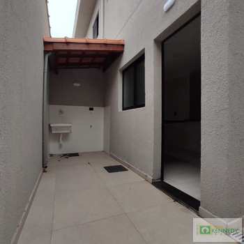 Casa de Condomínio em Praia Grande, bairro Melvi