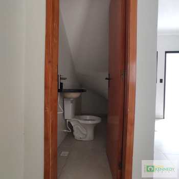 Casa de Condomínio em Praia Grande, bairro Melvi