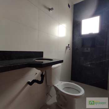 Casa de Condomínio em Praia Grande, bairro Melvi