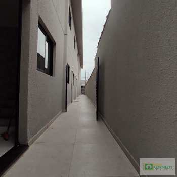 Casa de Condomínio em Praia Grande, bairro Melvi