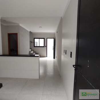 Casa de Condomínio em Praia Grande, bairro Melvi