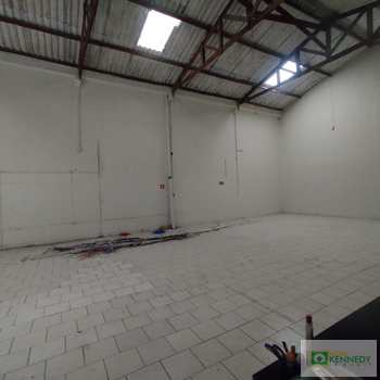 Galpão em Praia Grande, bairro Ocian