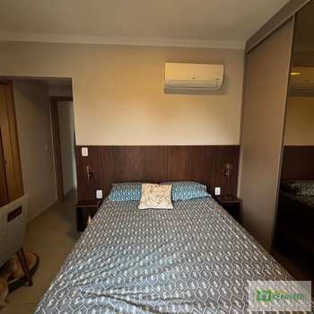 Apartamento em Praia Grande, bairro Ocian