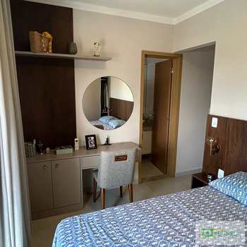 Apartamento em Praia Grande, bairro Ocian