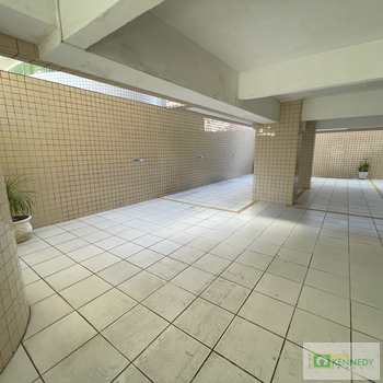 Apartamento em Praia Grande, bairro Guilhermina