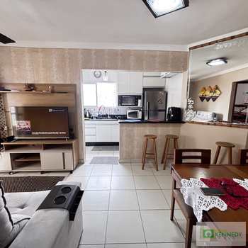 Apartamento em Praia Grande, bairro Guilhermina