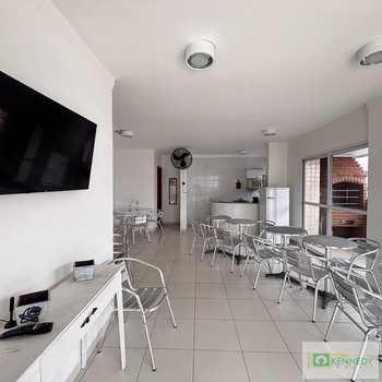 Apartamento em Praia Grande, bairro Guilhermina