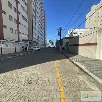 Sobrado em Praia Grande, bairro Guilhermina
