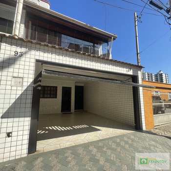 Sobrado em Praia Grande, bairro Guilhermina