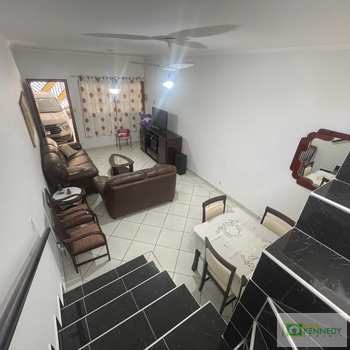 Sobrado em Praia Grande, bairro Guilhermina