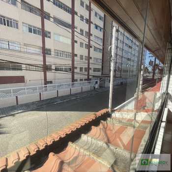 Sobrado em Praia Grande, bairro Guilhermina