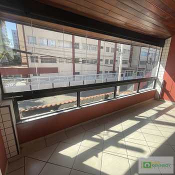 Sobrado em Praia Grande, bairro Guilhermina