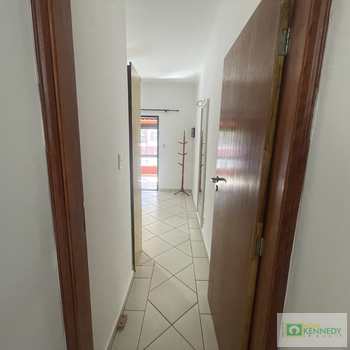 Sobrado em Praia Grande, bairro Guilhermina