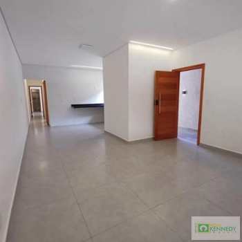 Casa em Praia Grande, bairro Tupi