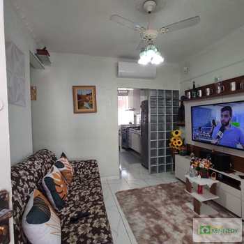 Apartamento em Praia Grande, bairro Ocian