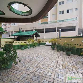 Apartamento em Praia Grande, bairro Tupi