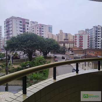 Apartamento em Praia Grande, bairro Tupi