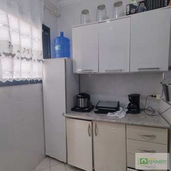 Apartamento em Praia Grande, bairro Tupi