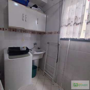Apartamento em Praia Grande, bairro Tupi