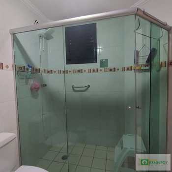 Apartamento em Praia Grande, bairro Tupi